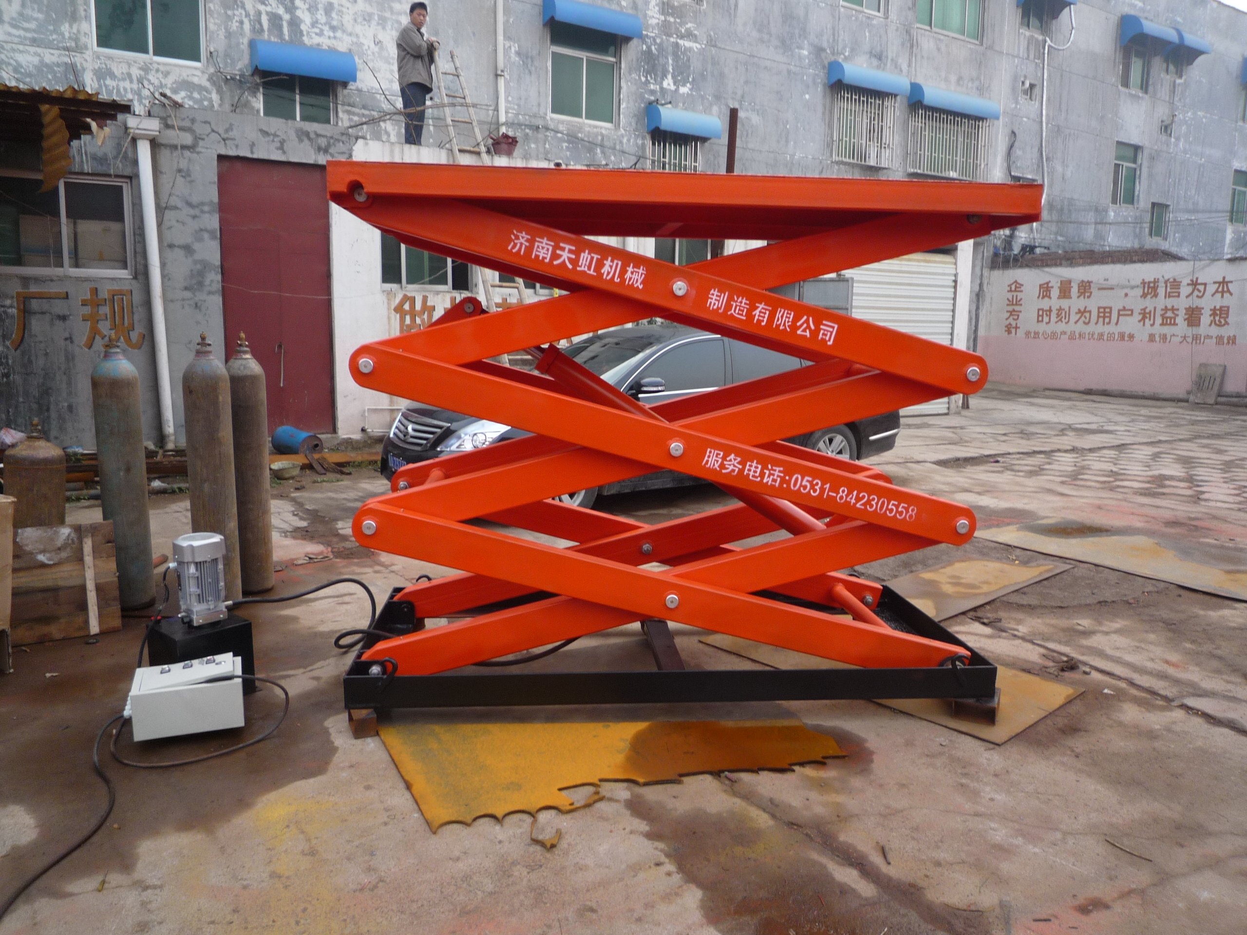 Single shear fork lift